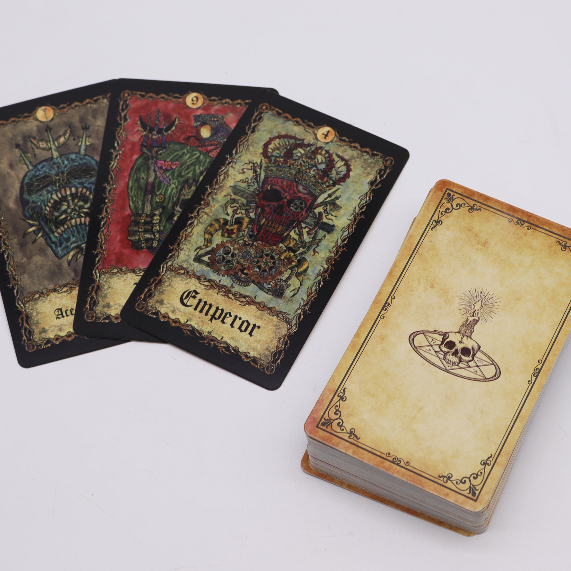 Requiem Arcana Tarotkort | 78 kort & guidebok