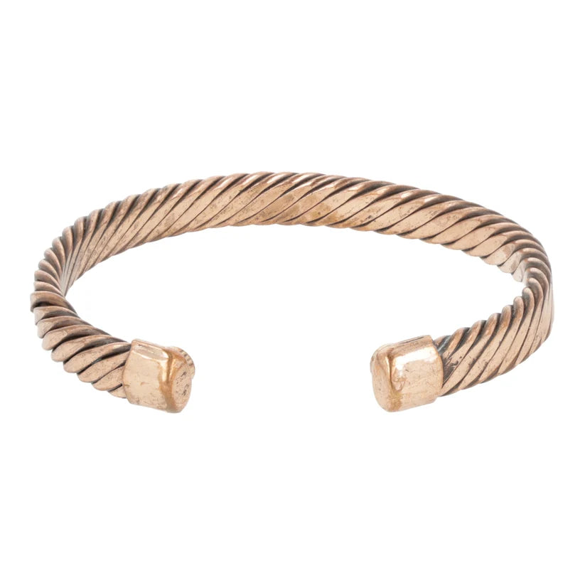 Magnetarmband i koppar Twist – tvinnad design