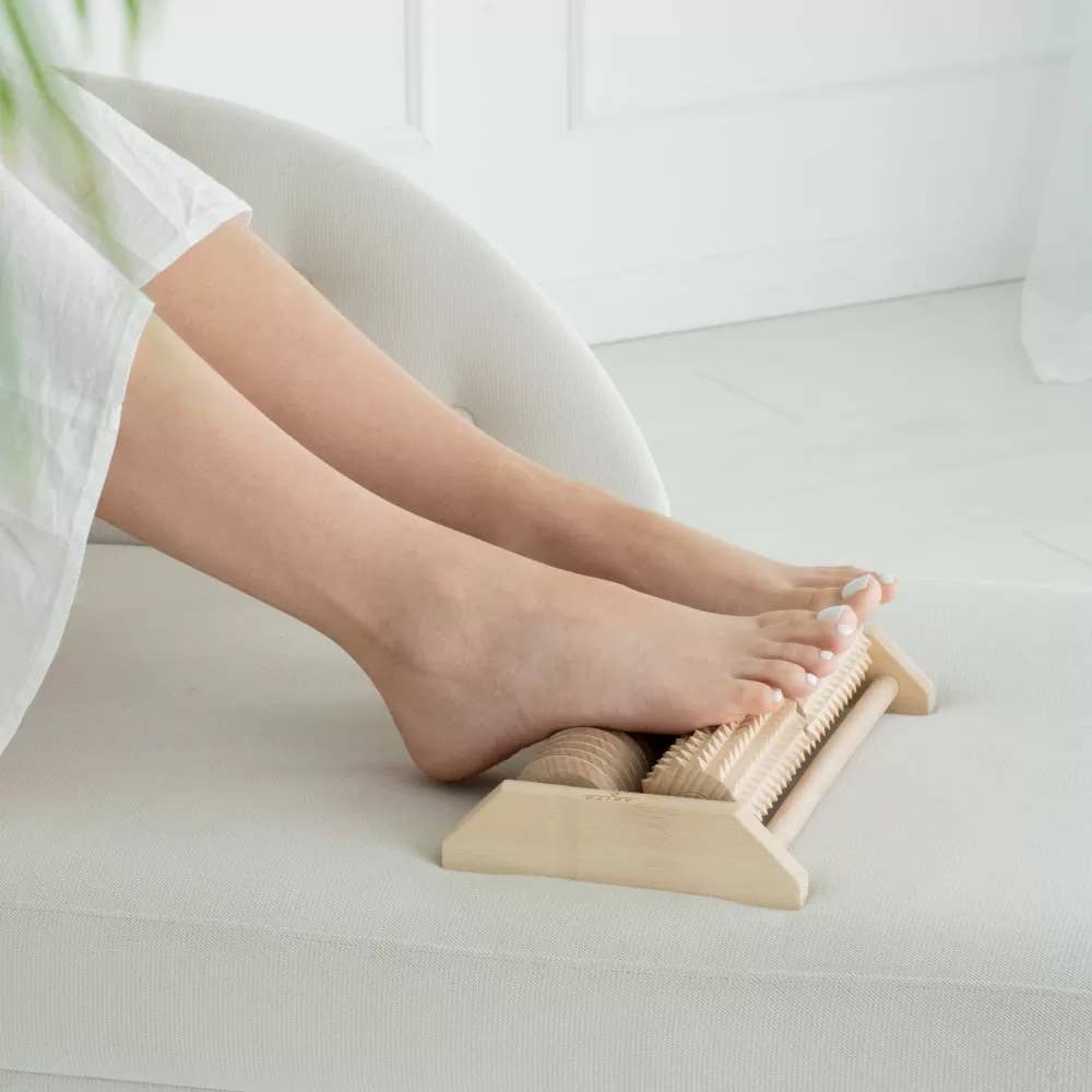 Akito fotmassör - trä