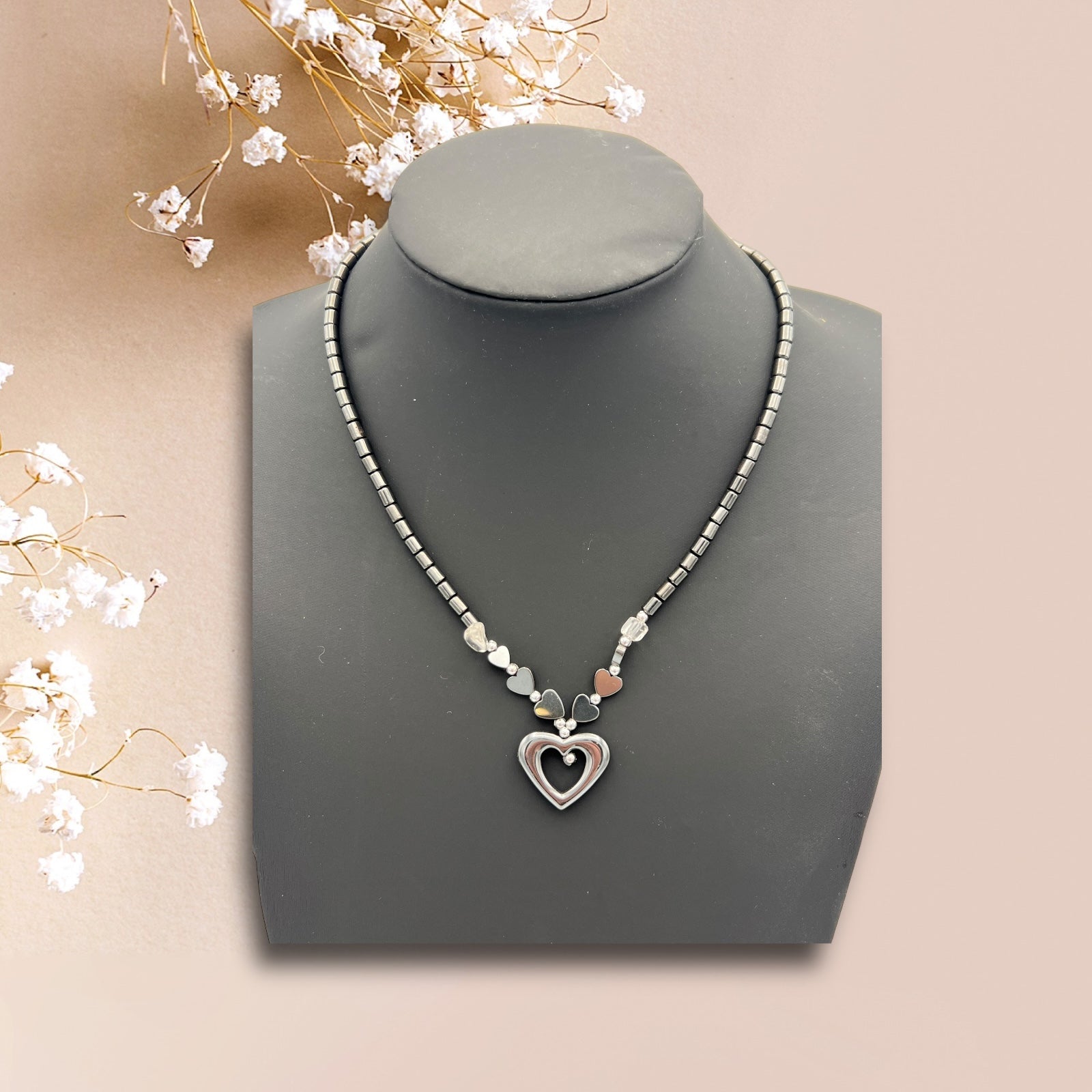 Magnethalsband Hematitkärna 800G