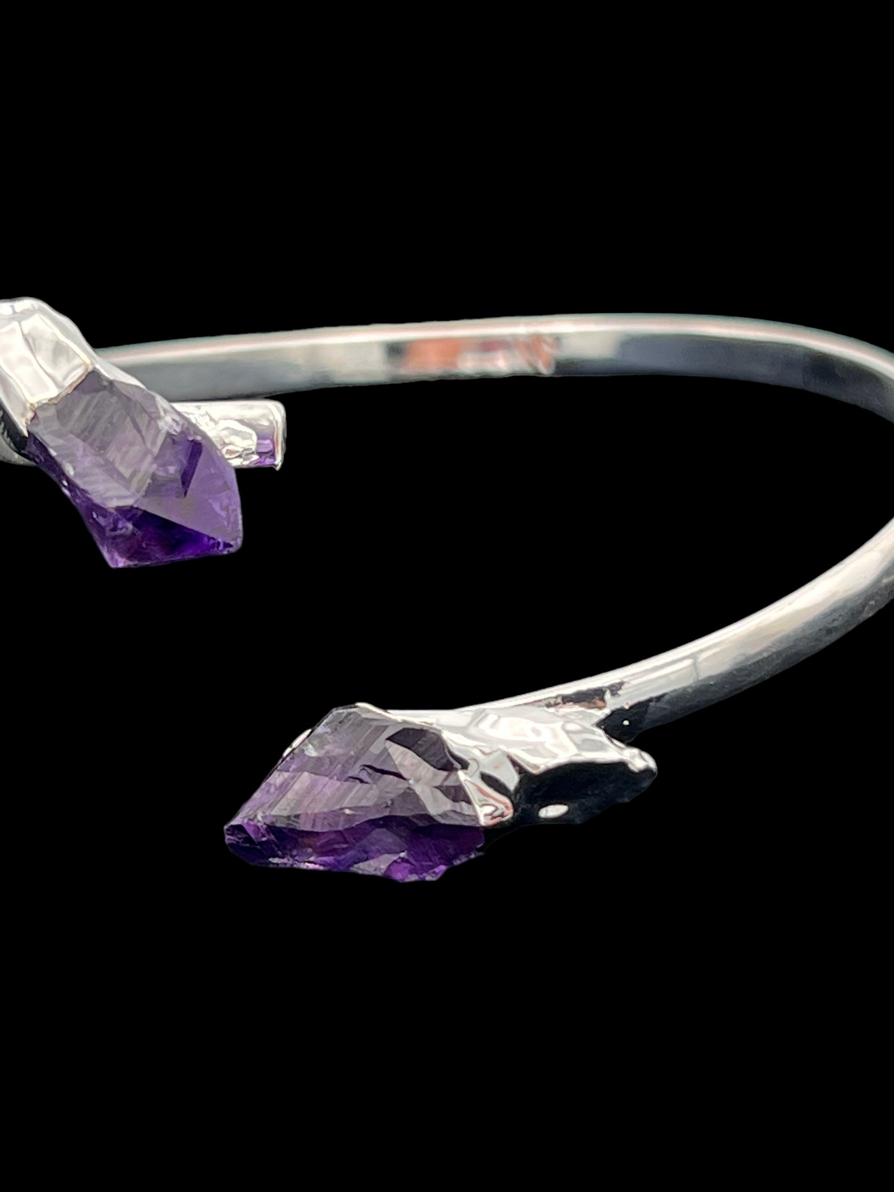 Rannekoru Ametisti, raakakivi