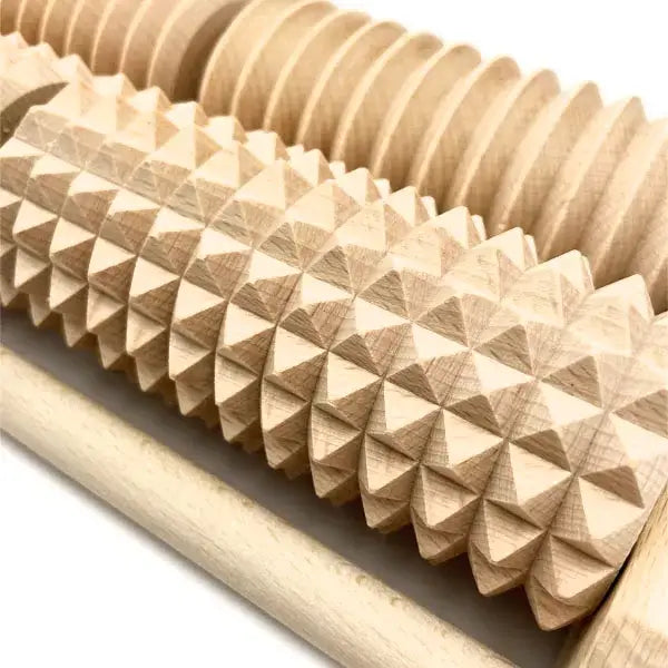 Akito fotmassör - trä