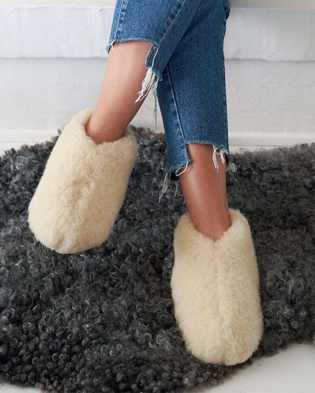 The Cozy Sheep Merinovillatossut – matala malli -valkoinen